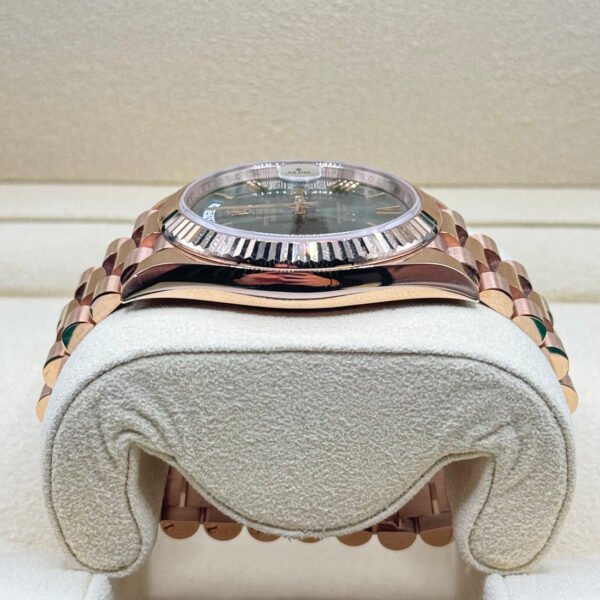 Rolex Daydate Super Clone Swiss Machine - Image 3