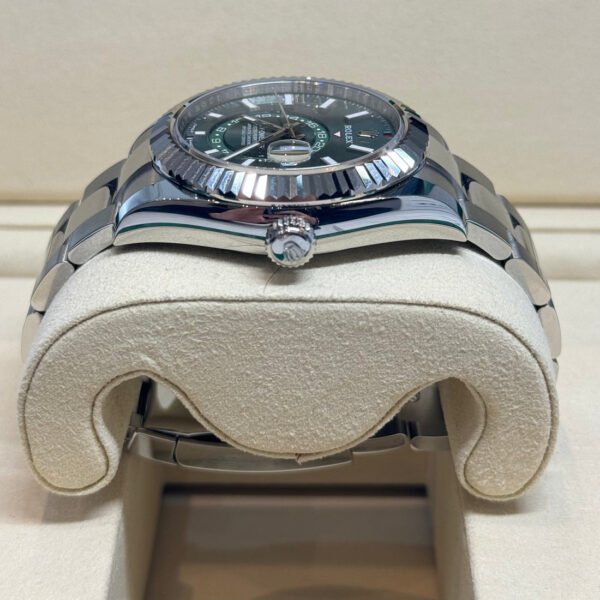 Rolex Sky dweller  Super Clone Swiss Machine - Image 3