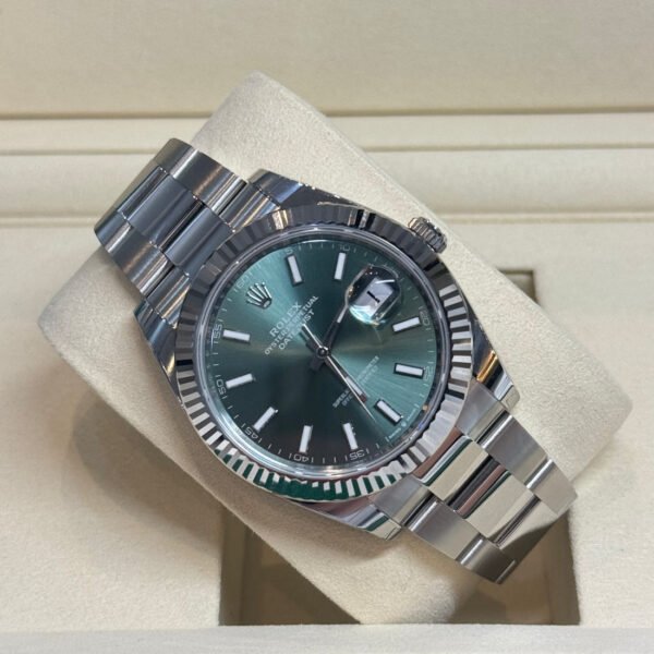 Rolex Datejust Super Clone Swiss Machine - Image 2